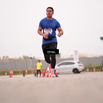 Runner Photo 7537853