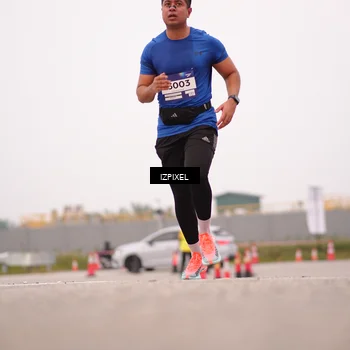 Runner Photo 7537861