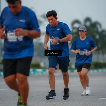 Runner Photo 7537872
