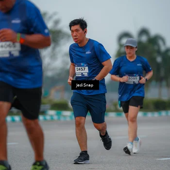 Runner Photo 7537874