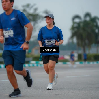 Runner Photo 7537888
