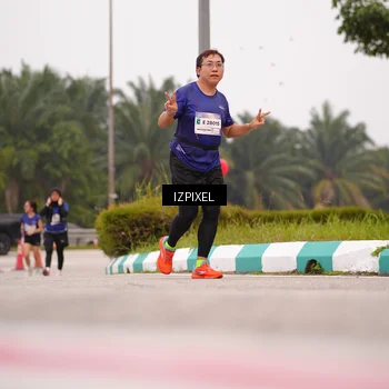 Runner Photo 7537908