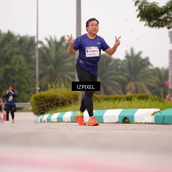 Runner Photo 7537915