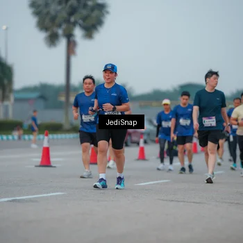Runner Photo 7537924