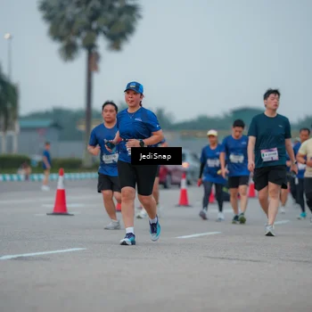 Runner Photo 7537934