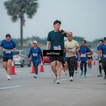 Runner Photo 7537948
