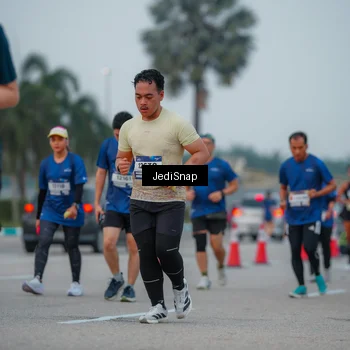 Runner Photo 7537990
