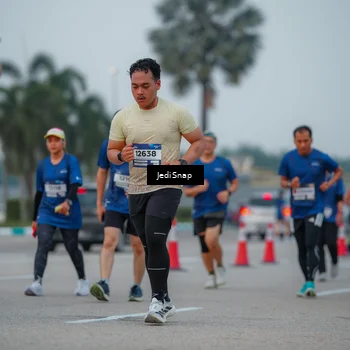 Runner Photo 7537999