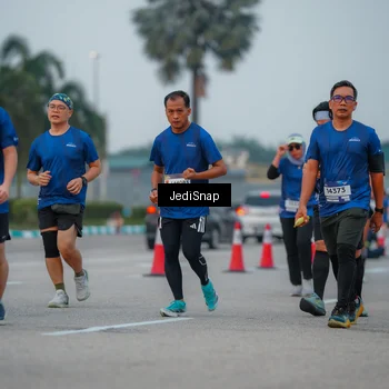 Runner Photo 7538033