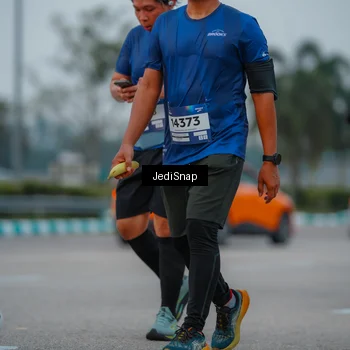Runner Photo 7538059