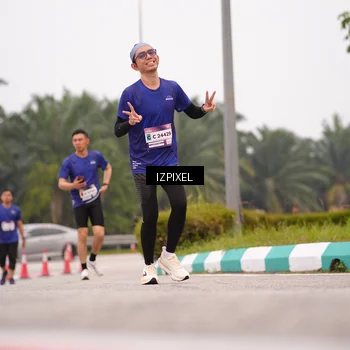 Runner Photo 7538081