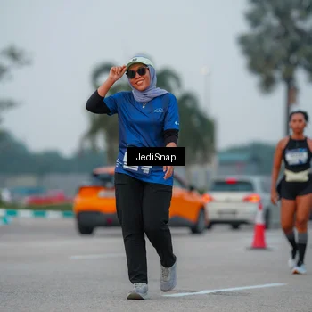 Runner Photo 7538084