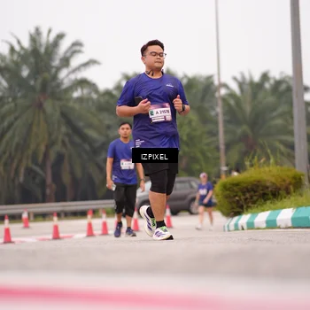 Runner Photo 7538111