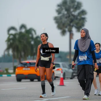 Runner Photo 7538113
