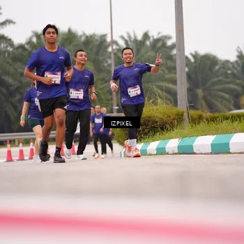Runner Photo 7538160