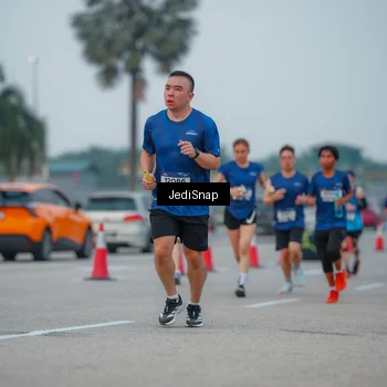 Runner Photo 7538428