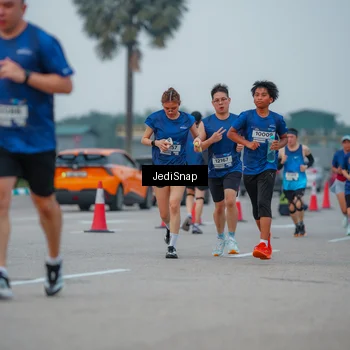 Runner Photo 7538435
