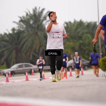 Runner Photo 7538480