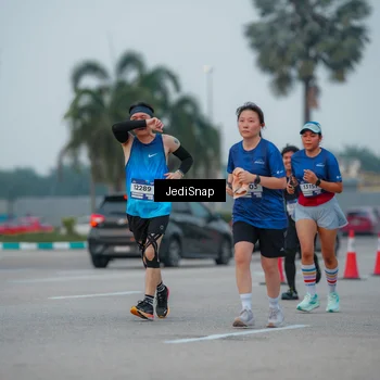 Runner Photo 7538546