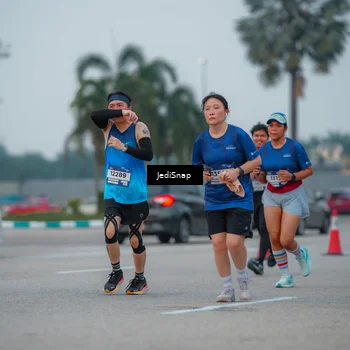 Runner Photo 7538563