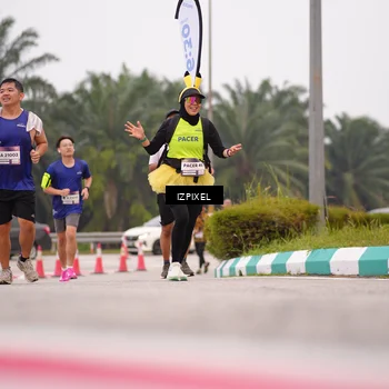 Runner Photo 7538645