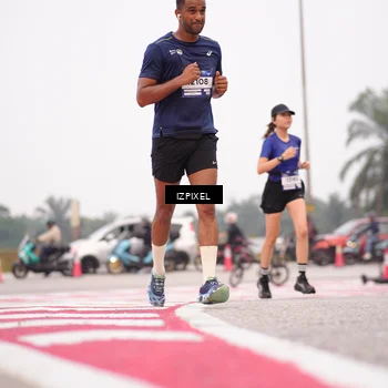 Runner Photo 7539295