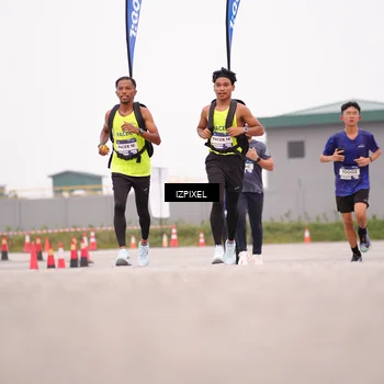 Runner Photo 7539416