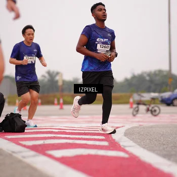 Runner Photo 7539564