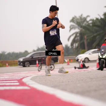 Runner Photo 7539593