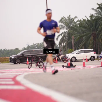 Runner Photo 7539595