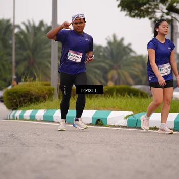 Runner Photo 7539620