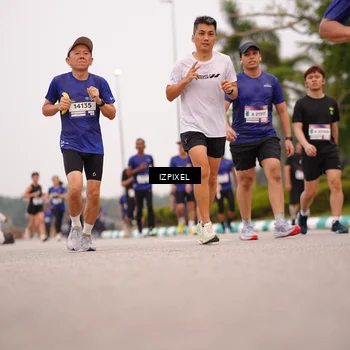 Runner Photo 7539664
