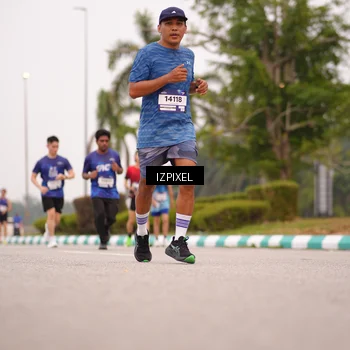 Runner Photo 7539988