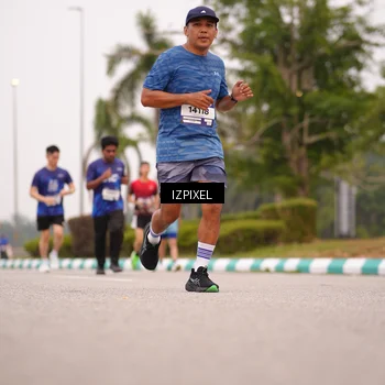 Runner Photo 7539990