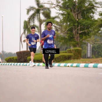 Runner Photo 7539993