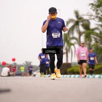 Runner Photo 7539994