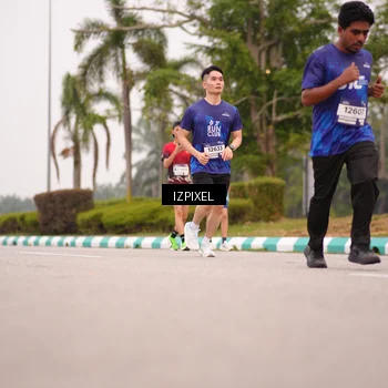 Runner Photo 7539997