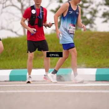 Runner Photo 7540030