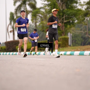 Runner Photo 7540140