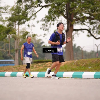 Runner Photo 7540257