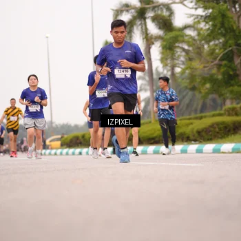 Runner Photo 7540280