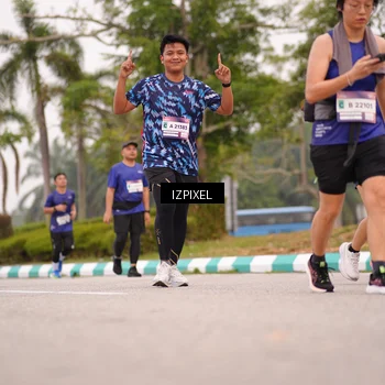 Runner Photo 7540303