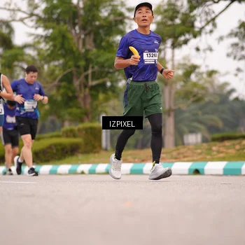 Runner Photo 7540345