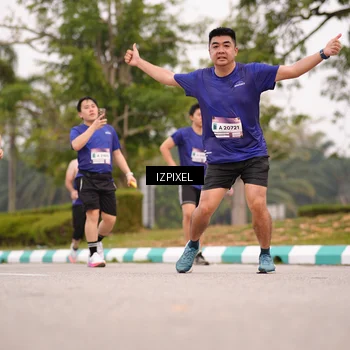 Runner Photo 7540362