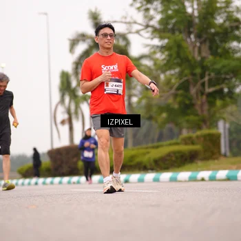 Runner Photo 7540395