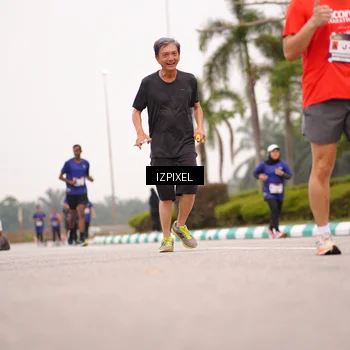 Runner Photo 7540402