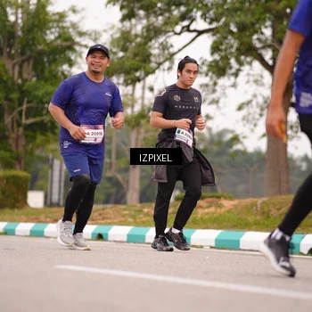 Runner Photo 7540459