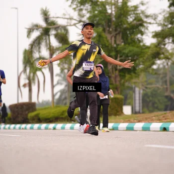 Runner Photo 7540463