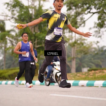 Runner Photo 7540467