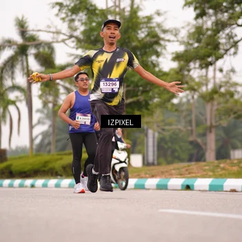 Runner Photo 7540468
